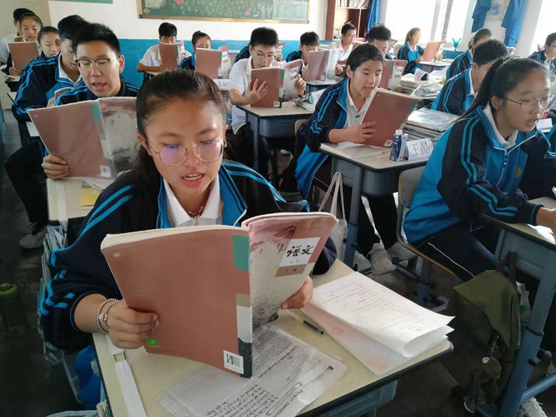 长海高中继续开展晨读活动